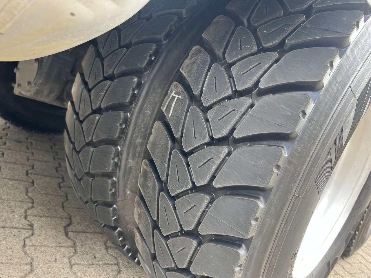 Mercedes-Benz Arocs 3243 K 8x4 Arocs 3243 K 8x4, Ressenig Thermo Alukipper 3-S - Sklápač: obrázok 5 Mercedes-Benz Arocs 3243 K 8x4 Arocs 3243 K 8x4, Ressenig Thermo Alukipper 3-S - Sklápač: obrázok 5