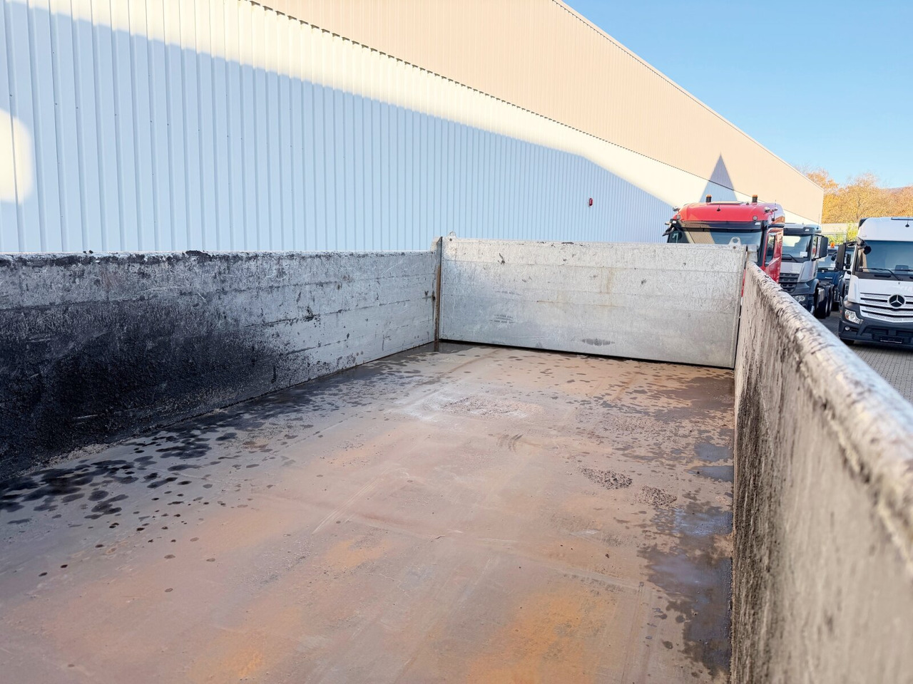 Mercedes-Benz Arocs 3351 AK 6x6 Arocs 3351 AK 6x6, Retarder, Grounder, Motorabtrieb, pneum. Heckklappenöffnung - Sklápač: obrázok 3 Mercedes-Benz Arocs 3351 AK 6x6 Arocs 3351 AK 6x6, Retarder, Grounder, Motorabtrieb, pneum. Heckklappenöffnung - Sklápač: obrázok 3