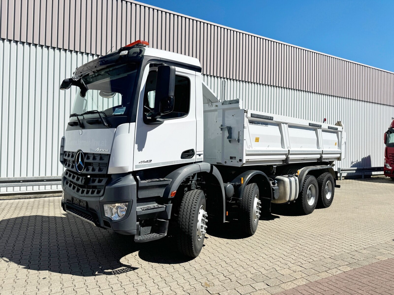 Mercedes-Benz Arocs 4142 K 8x4/4 Arocs 4142 K 8x4/4, Meiller Bordmatik links - Sklápač: obrázok 2 Mercedes-Benz Arocs 4142 K 8x4/4 Arocs 4142 K 8x4/4, Meiller Bordmatik links - Sklápač: obrázok 2