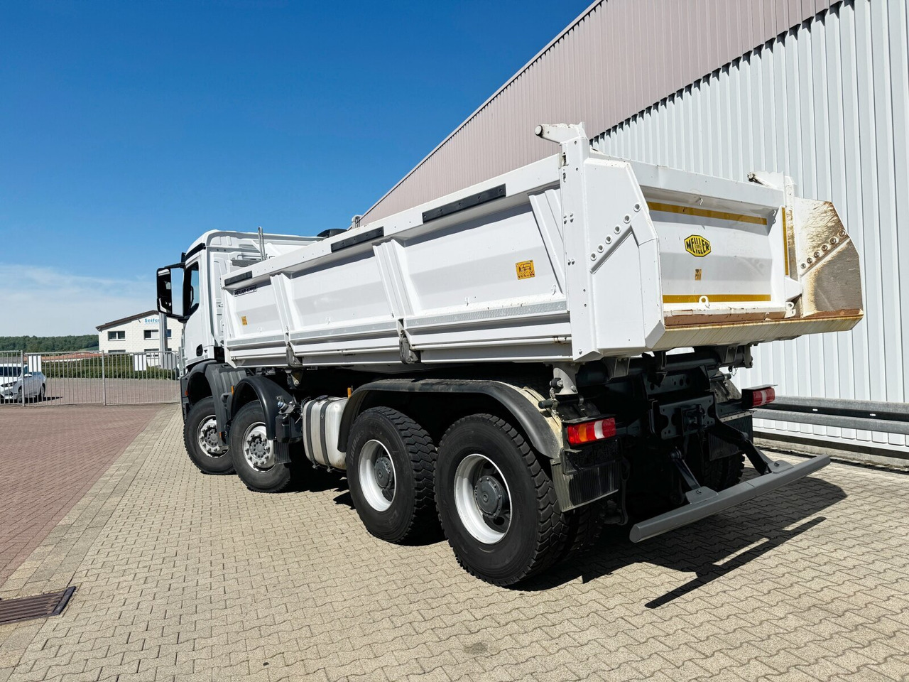 Mercedes-Benz Arocs 4142 K 8x4/4 Arocs 4142 K 8x4/4, Meiller Bordmatik links - Sklápač: obrázok 5 Mercedes-Benz Arocs 4142 K 8x4/4 Arocs 4142 K 8x4/4, Meiller Bordmatik links - Sklápač: obrázok 5