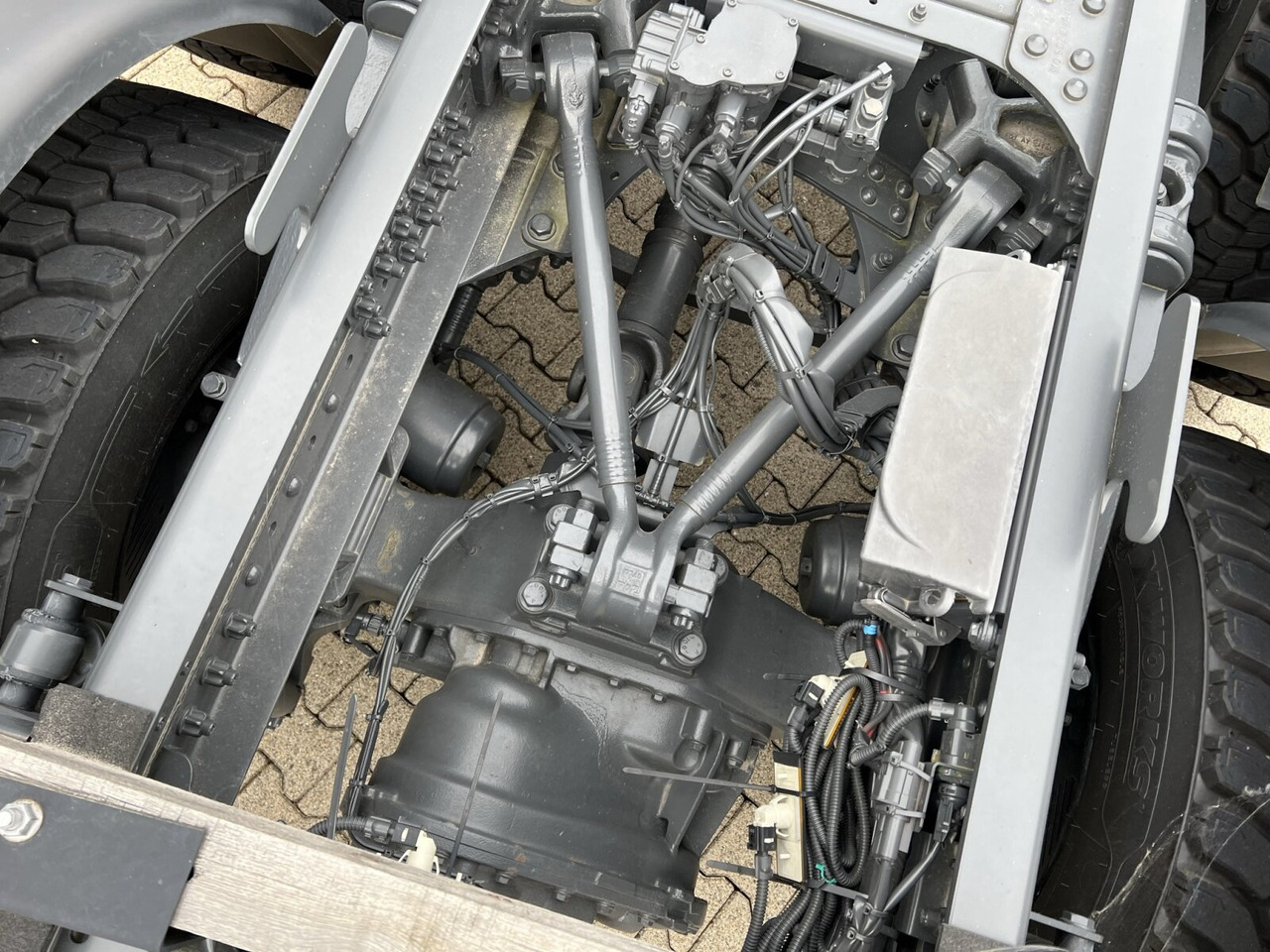 Nový Hákový nosič kontajnerov Mercedes-Benz Arocs 4163/8x4 Arocs 4163/8x4, Hiab 26.59, Funk, Multimedia Cockpit,: obrázok 6 Nový Hákový nosič kontajnerov Mercedes-Benz Arocs 4163/8x4 Arocs 4163/8x4, Hiab 26.59, Funk, Multimedia Cockpit,: obrázok 6