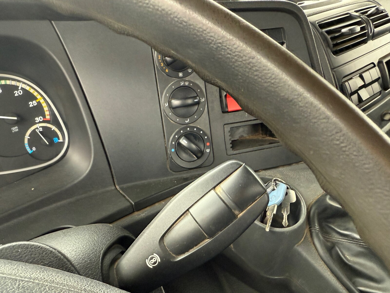 Mercedes-Benz Atego 1224 K 4x2 Atego 1224 K 4x2, Meiller 3-S-Kipper 2x AHK Öl - Sklápač: obrázok 5 Mercedes-Benz Atego 1224 K 4x2 Atego 1224 K 4x2, Meiller 3-S-Kipper 2x AHK Öl - Sklápač: obrázok 5