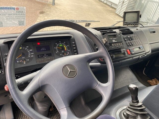 Mercedes-Benz Atego 1323 L 4x2 Atego 1323 L 4x2 Kühlkoffer, Carrier, Trennwand, LBW - Chladirenské nákladné vozidlo: obrázok 5 Mercedes-Benz Atego 1323 L 4x2 Atego 1323 L 4x2 Kühlkoffer, Carrier, Trennwand, LBW - Chladirenské nákladné vozidlo: obrázok 5