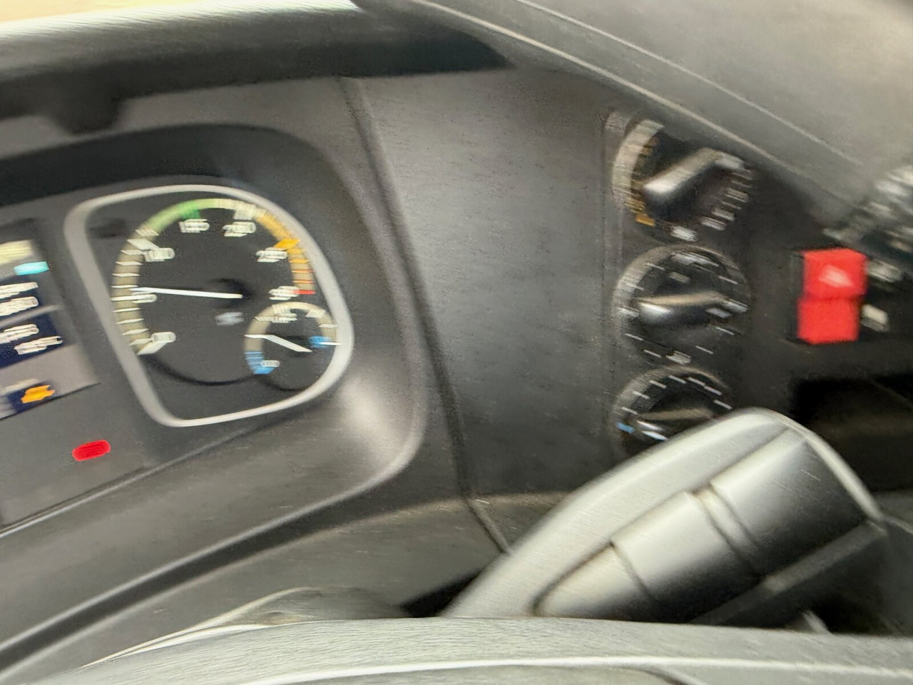 Mercedes-Benz Atego 1627 L 4x2 Atego 1627 L 4x2, 6-Zylinder, Motorabtrieb - Podvozek s kabinou: obrázok 5 Mercedes-Benz Atego 1627 L 4x2 Atego 1627 L 4x2, 6-Zylinder, Motorabtrieb - Podvozek s kabinou: obrázok 5