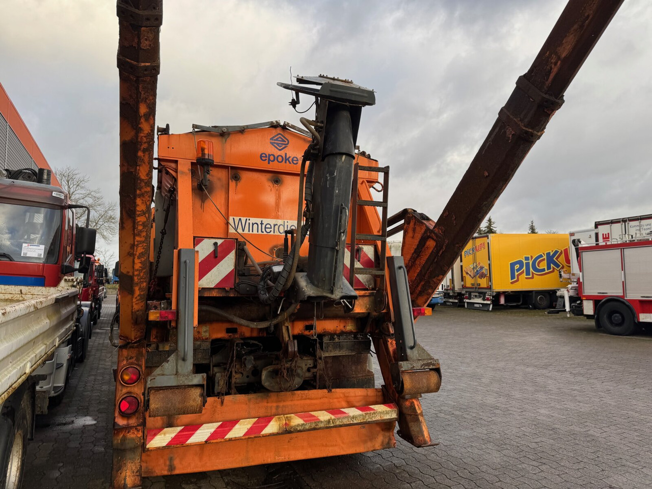 Ramenový nosič kontajnerov Mercedes-Benz Atego 1828 4x4 Atego 1828 4x4, Tele-Absetzer, Winterdienstausstattung: obrázok 6 Ramenový nosič kontajnerov Mercedes-Benz Atego 1828 4x4 Atego 1828 4x4, Tele-Absetzer, Winterdienstausstattung: obrázok 6