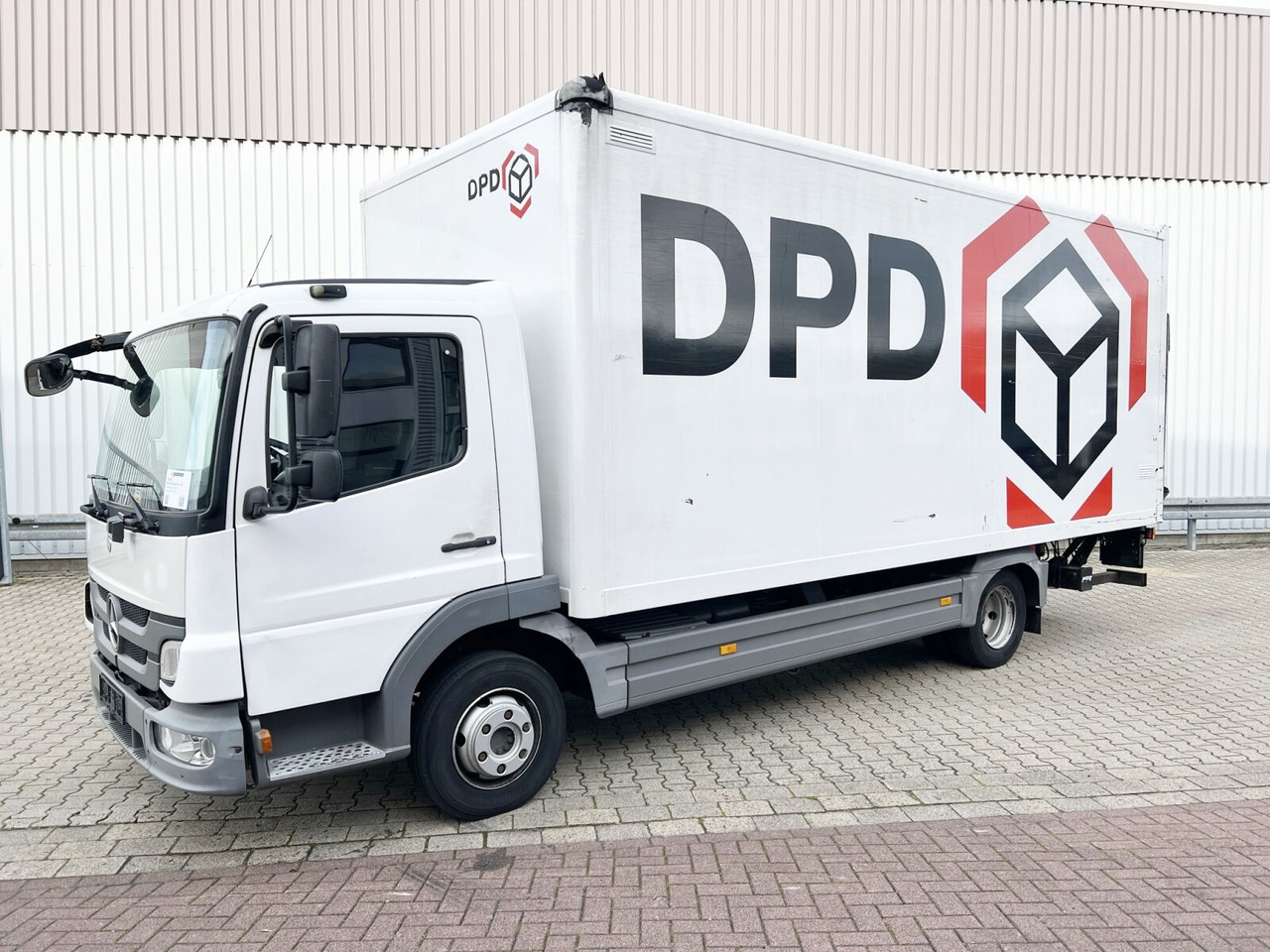 Mercedes-Benz Atego 816 L 4x2 Atego 816 L 4x2 mit LBW, 4x Vorhanden! - Skříňový nákladní auto: obrázok 1 Mercedes-Benz Atego 816 L 4x2 Atego 816 L 4x2 mit LBW, 4x Vorhanden! - Skříňový nákladní auto: obrázok 1