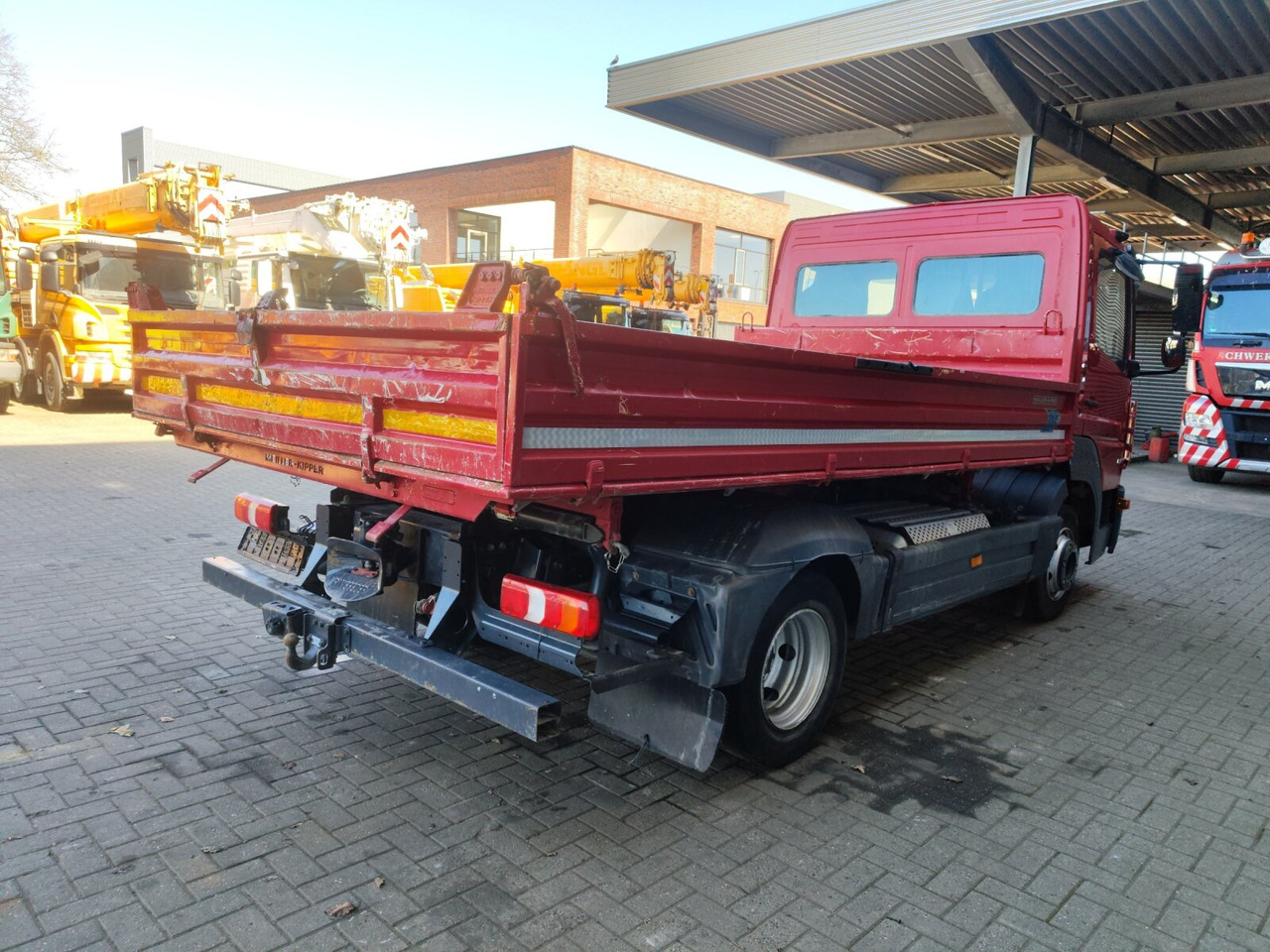 Mercedes-Benz Atego 818 K 4x2 Atego 818 K 4x2, Meiller-Kipper, 2 x AHK - Sklápač: obrázok 5 Mercedes-Benz Atego 818 K 4x2 Atego 818 K 4x2, Meiller-Kipper, 2 x AHK - Sklápač: obrázok 5