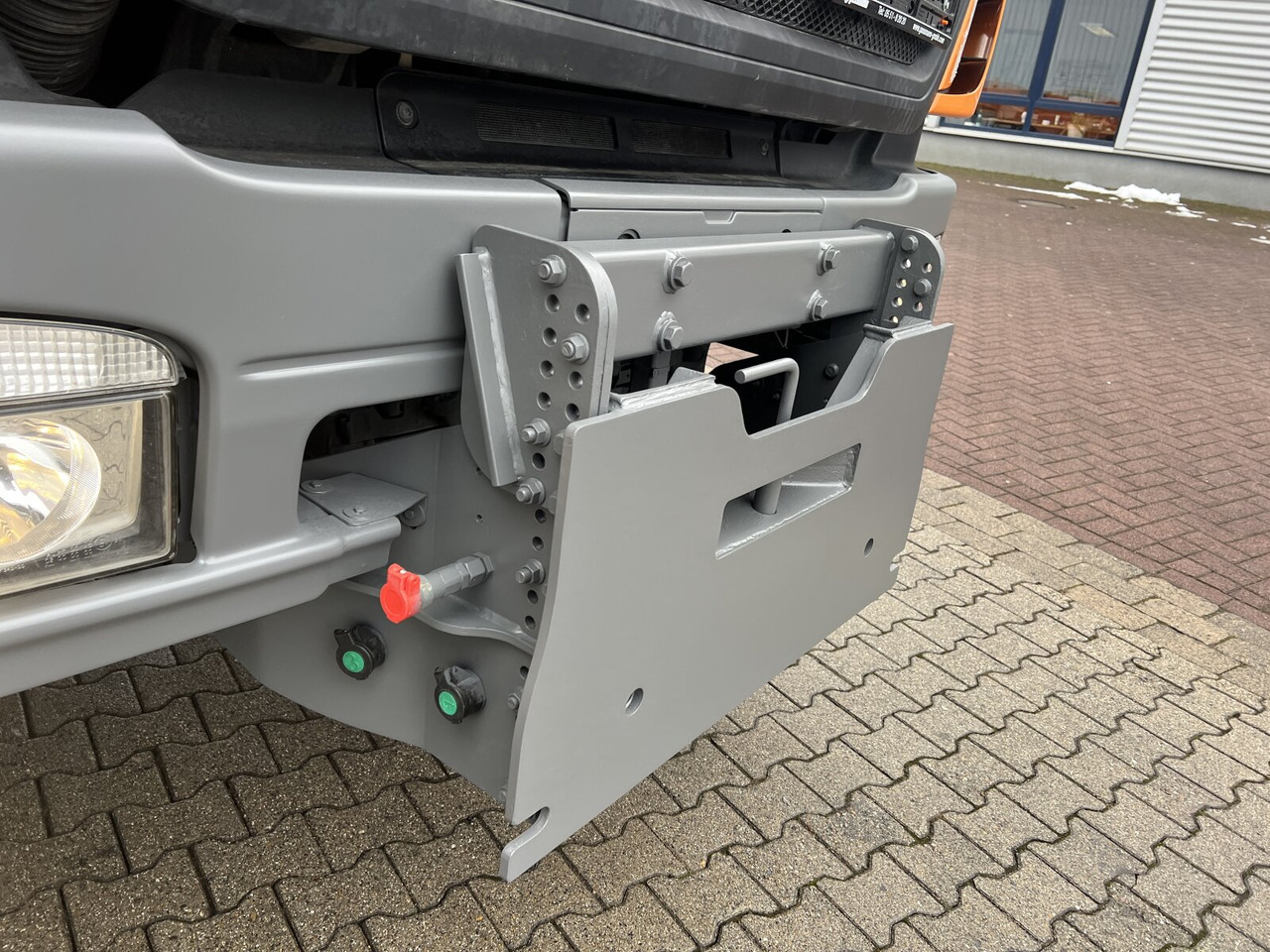 Mercedes-Benz Axor 1833 AK 4x4 Axor 1833 AK 4x4, Winterdienstausstattung - Sklápač: obrázok 4 Mercedes-Benz Axor 1833 AK 4x4 Axor 1833 AK 4x4, Winterdienstausstattung - Sklápač: obrázok 4