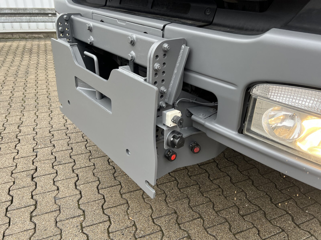 Mercedes-Benz Axor 1833 AK 4x4 Axor 1833 AK 4x4, Winterdienstausstattung - Sklápač: obrázok 3 Mercedes-Benz Axor 1833 AK 4x4 Axor 1833 AK 4x4, Winterdienstausstattung - Sklápač: obrázok 3