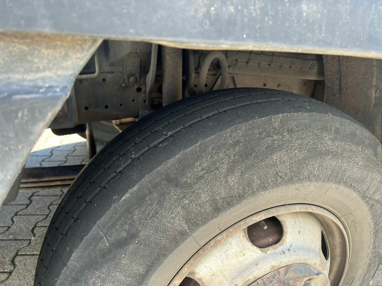 Mercedes-Benz LK 817 4x2 LK 817 4x2/37, City-Abroller, 6-Zylinder Motor - Hákový nosič kontajnerov: obrázok 4 Mercedes-Benz LK 817 4x2 LK 817 4x2/37, City-Abroller, 6-Zylinder Motor - Hákový nosič kontajnerov: obrázok 4