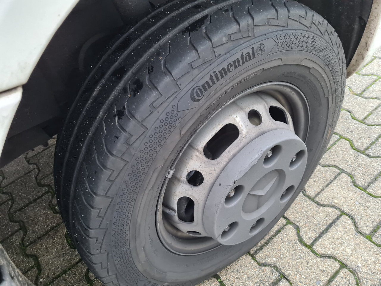 Mercedes-Benz Sprinter 516 CDI 4x2 Sprinter 516 CDI 4x2, Rettungswagen - Furgon: obrázok 3 Mercedes-Benz Sprinter 516 CDI 4x2 Sprinter 516 CDI 4x2, Rettungswagen - Furgon: obrázok 3