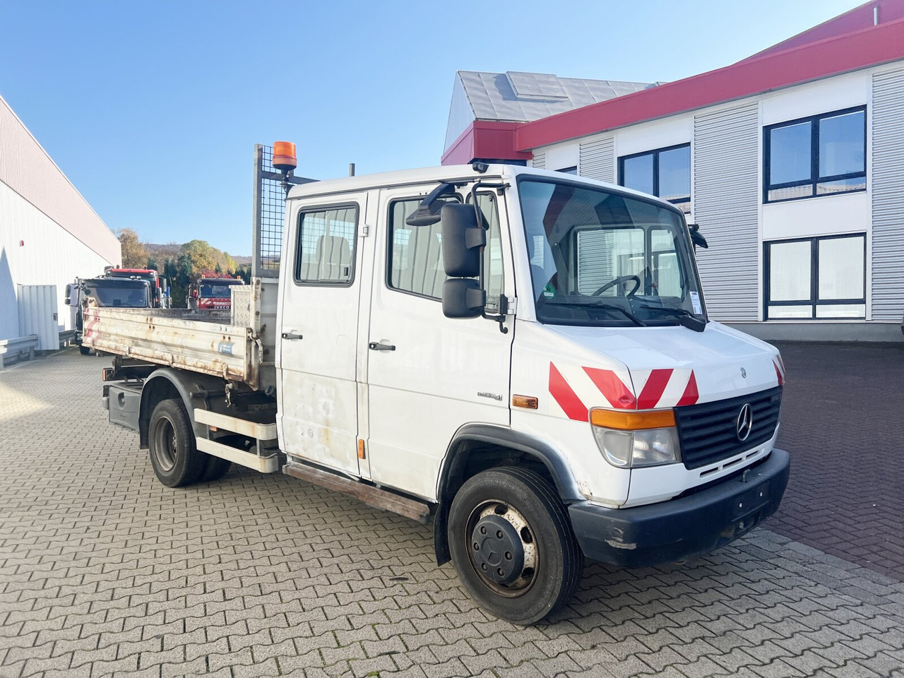 Mercedes-Benz Vario 816 D 4x2 Doka Vario 816 D 4x2 Doka, 2x AHK, Meiller Kipper - Sklápač: obrázok 2 Mercedes-Benz Vario 816 D 4x2 Doka Vario 816 D 4x2 Doka, 2x AHK, Meiller Kipper - Sklápač: obrázok 2