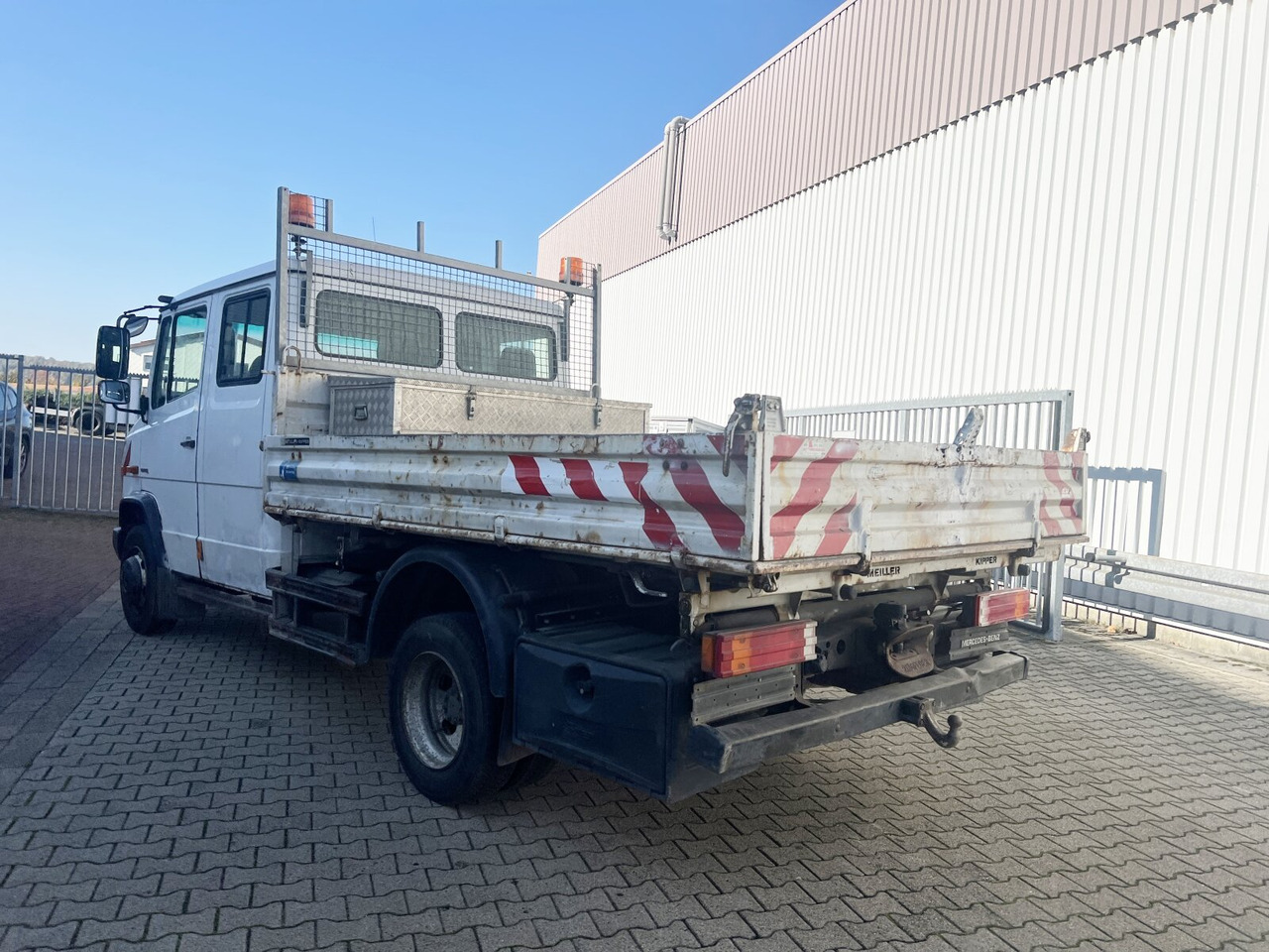 Mercedes-Benz Vario 816 D 4x2 Doka Vario 816 D 4x2 Doka, 2x AHK, Meiller Kipper - Sklápač: obrázok 4 Mercedes-Benz Vario 816 D 4x2 Doka Vario 816 D 4x2 Doka, 2x AHK, Meiller Kipper - Sklápač: obrázok 4