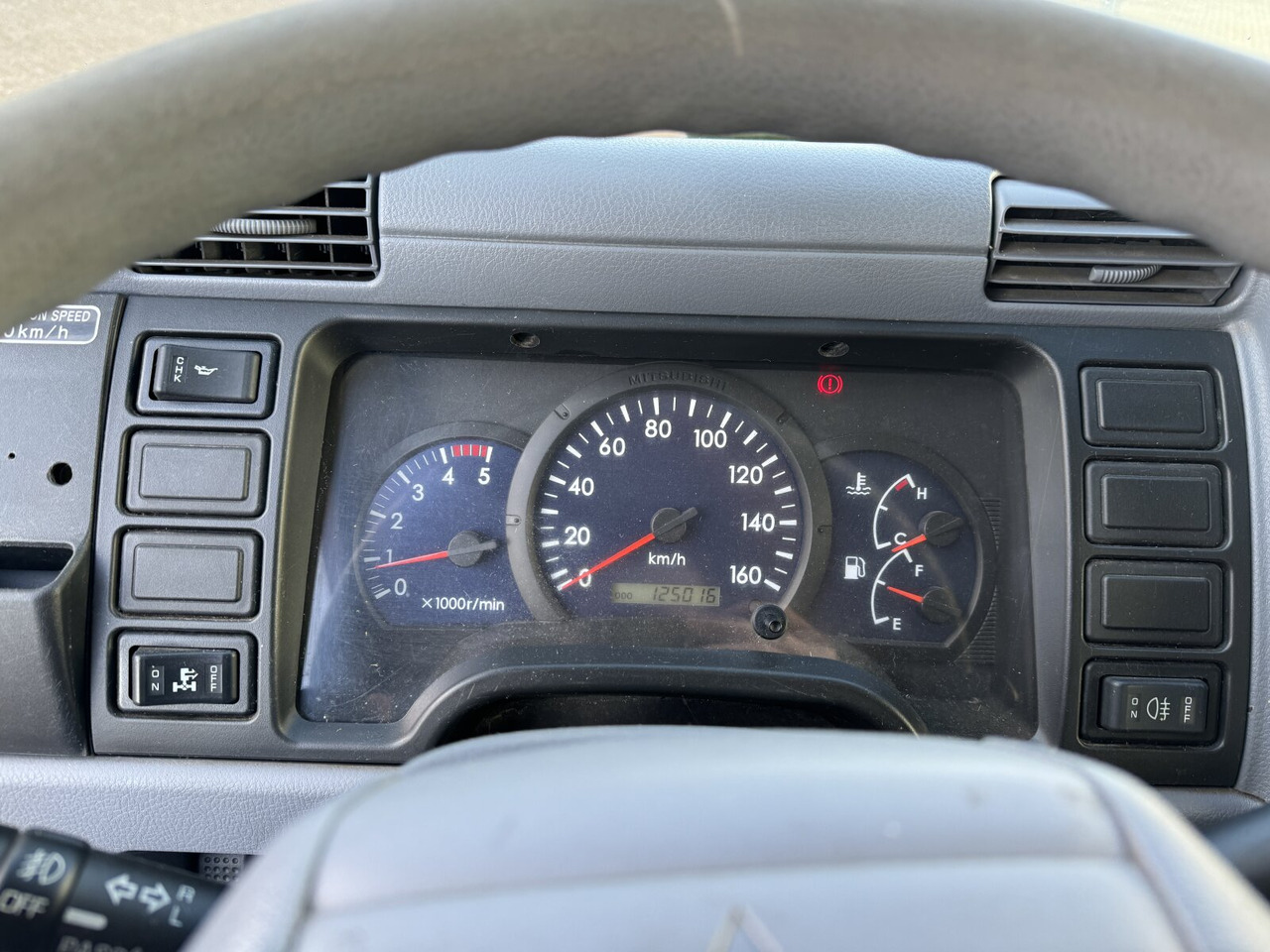 Mitsubishi Canter Fuso 6C15D 4x2 Doka Canter Fuso 6C15D 4x2 Doka, City-Abroller - Hákový nosič kontajnerov: obrázok 2 Mitsubishi Canter Fuso 6C15D 4x2 Doka Canter Fuso 6C15D 4x2 Doka, City-Abroller - Hákový nosič kontajnerov: obrázok 2