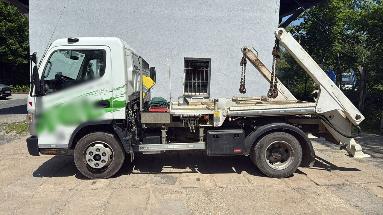 Mitsubishi Canter Fuso 7C15 4x2 Canter Fuso 7C15 4x2, Tele-Absetzer, Vereiterbar bis 10m³ - Ramenový nosič kontajnerov: obrázok 2 Mitsubishi Canter Fuso 7C15 4x2 Canter Fuso 7C15 4x2, Tele-Absetzer, Vereiterbar bis 10m³ - Ramenový nosič kontajnerov: obrázok 2