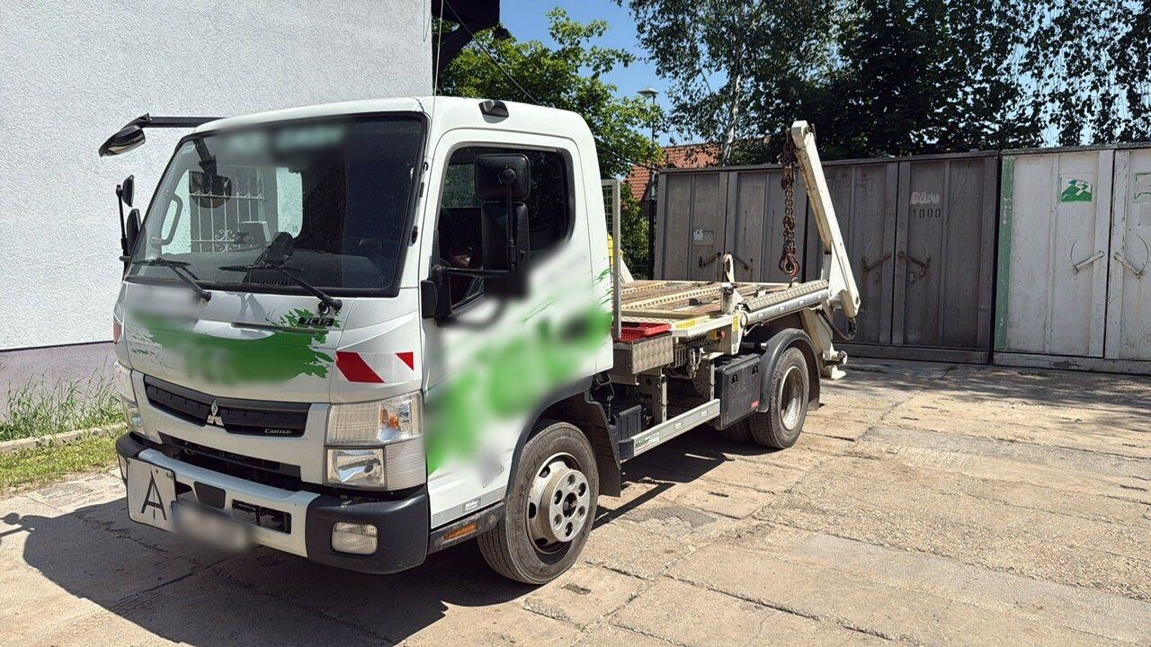 Mitsubishi Canter Fuso 7C15 4x2 Canter Fuso 7C15 4x2, Tele-Absetzer, Vereiterbar bis 10m³ - Ramenový nosič kontajnerov: obrázok 1 Mitsubishi Canter Fuso 7C15 4x2 Canter Fuso 7C15 4x2, Tele-Absetzer, Vereiterbar bis 10m³ - Ramenový nosič kontajnerov: obrázok 1