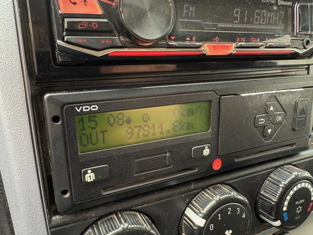 Mitsubishi Fuso 6C18D 4x4 Doka Fuso 6C18D 4x4 Doka - Sklápač: obrázok 3 Mitsubishi Fuso 6C18D 4x4 Doka Fuso 6C18D 4x4 Doka - Sklápač: obrázok 3