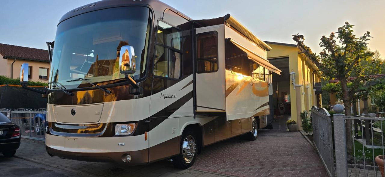 Holiday Rambler Neptune XL - Nákladné auto: obrázok 1 Holiday Rambler Neptune XL - Nákladné auto: obrázok 1