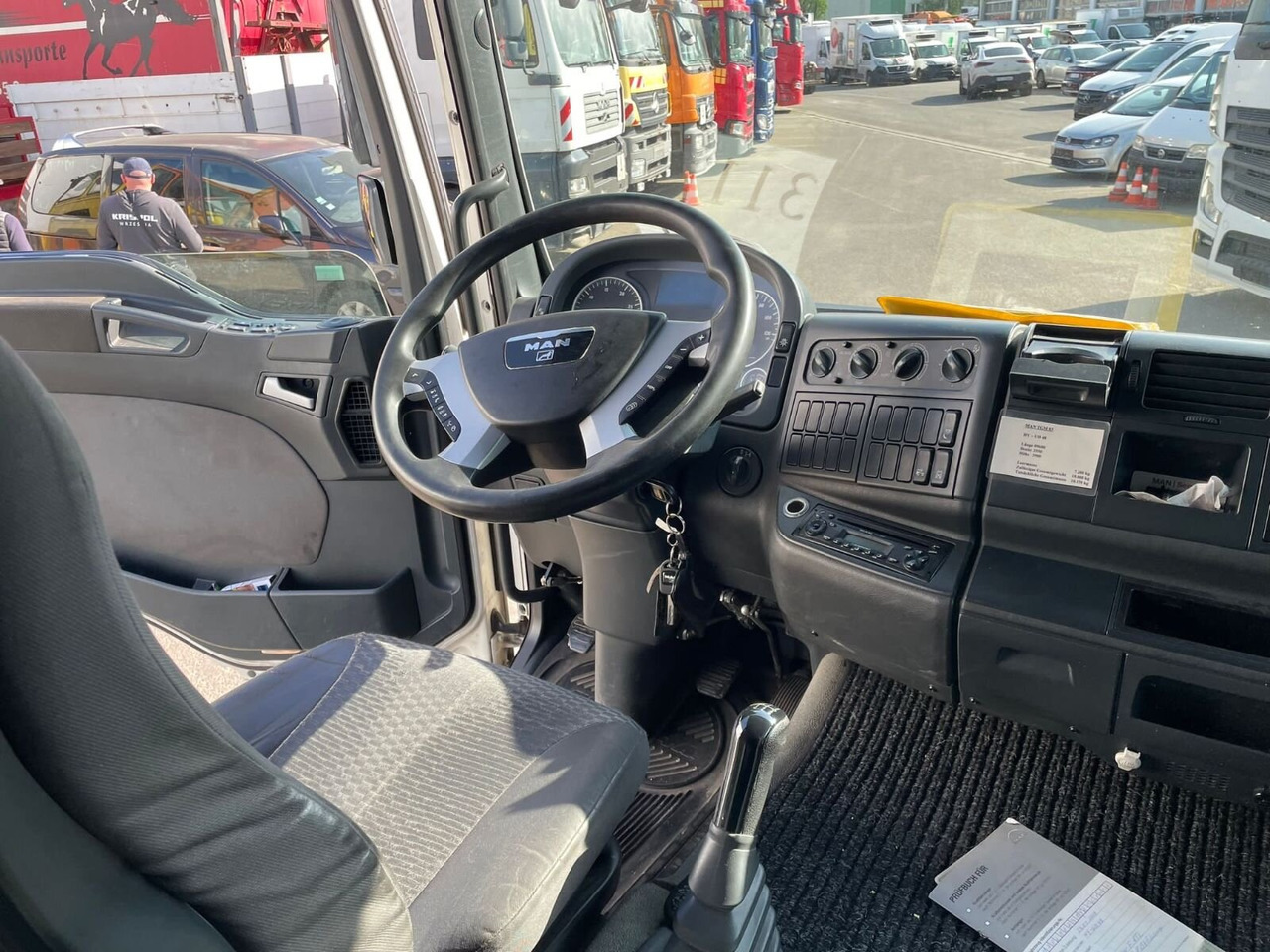 MAN TGM 18.330 4X2 LL TGM 18.330 4X2 LL, Fahrschulausstattung - Nákladné auto: obrázok 2 MAN TGM 18.330 4X2 LL TGM 18.330 4X2 LL, Fahrschulausstattung - Nákladné auto: obrázok 2