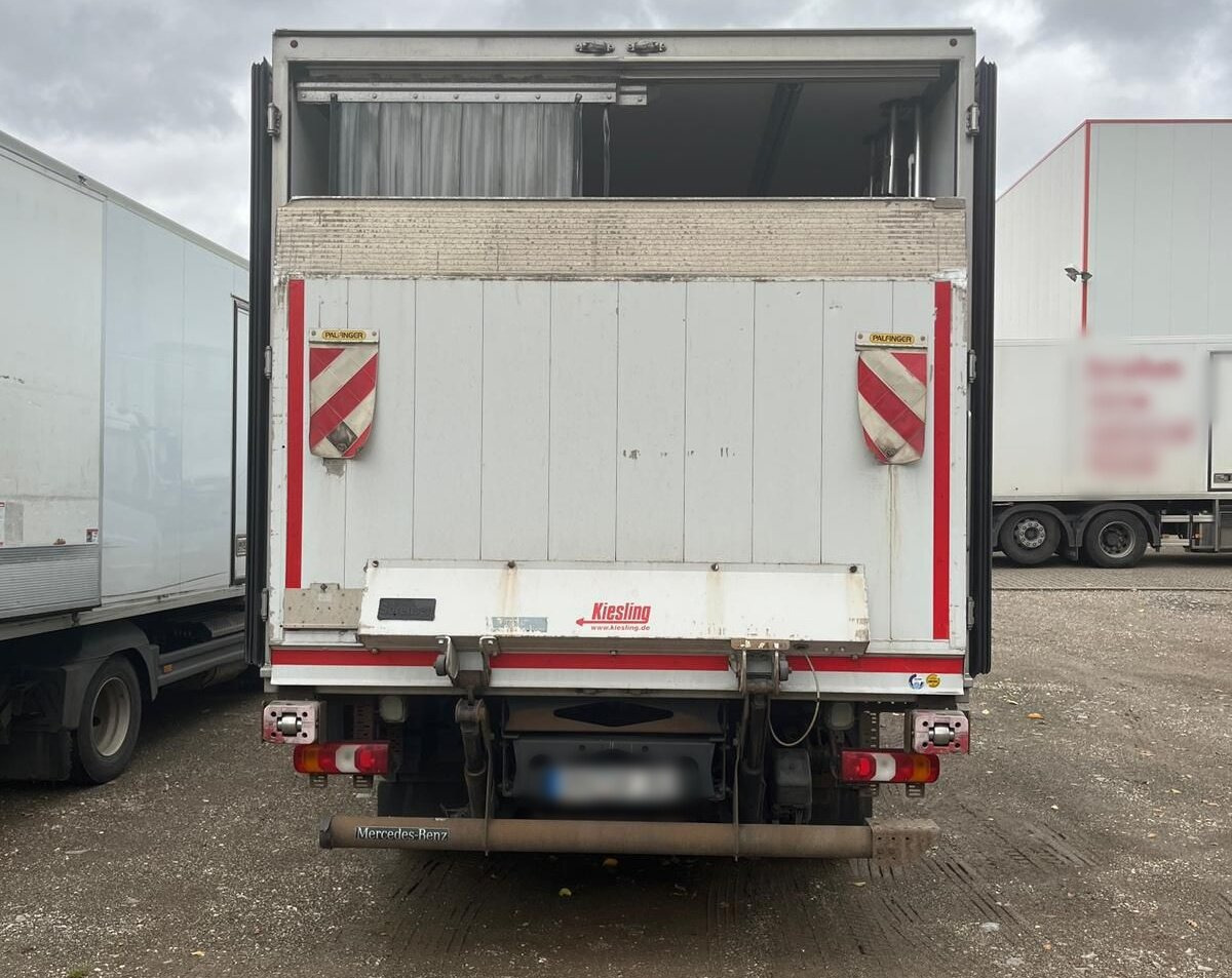 Mercedes-Benz Atego 816 4x2 Atego 816 4x2, Kühlkoffer, Trennwand, ThermoKing, LBW Sörensen - Nákladné auto: obrázok 5 Mercedes-Benz Atego 816 4x2 Atego 816 4x2, Kühlkoffer, Trennwand, ThermoKing, LBW Sörensen - Nákladné auto: obrázok 5