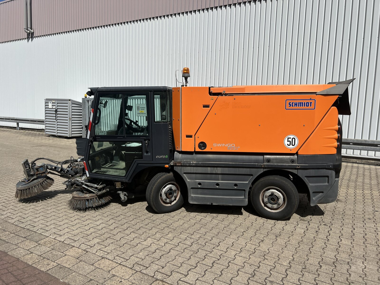 Nákladné auto Schmidt Swingo Compact 200 4x2 Swingo Compact 200 4x2, Kehrmaschine: obrázok 12 Nákladné auto Schmidt Swingo Compact 200 4x2 Swingo Compact 200 4x2, Kehrmaschine: obrázok 12