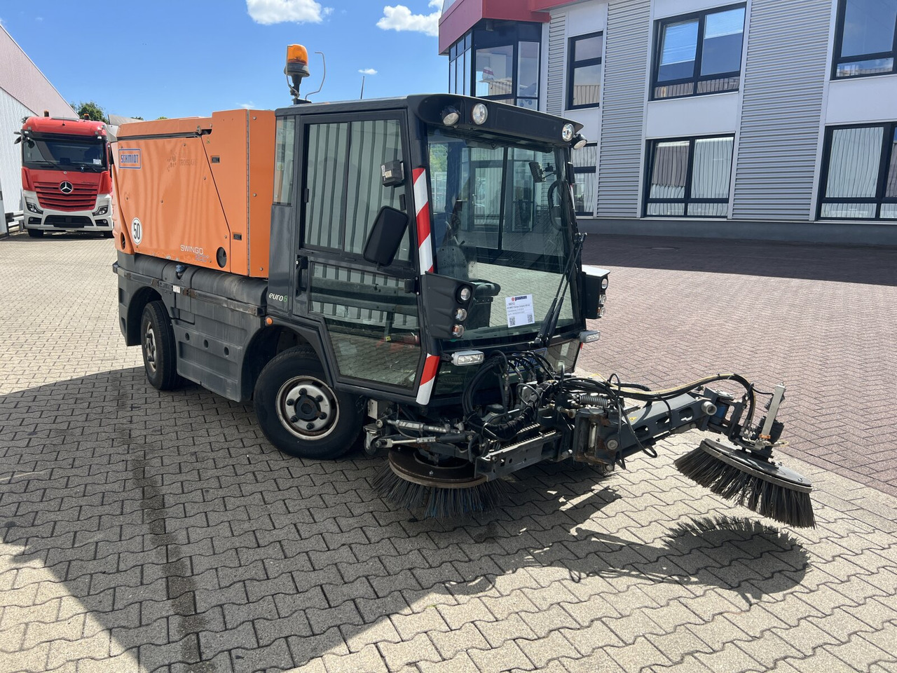 Nákladné auto Schmidt Swingo Compact 200 4x2 Swingo Compact 200 4x2, Kehrmaschine: obrázok 8 Nákladné auto Schmidt Swingo Compact 200 4x2 Swingo Compact 200 4x2, Kehrmaschine: obrázok 8