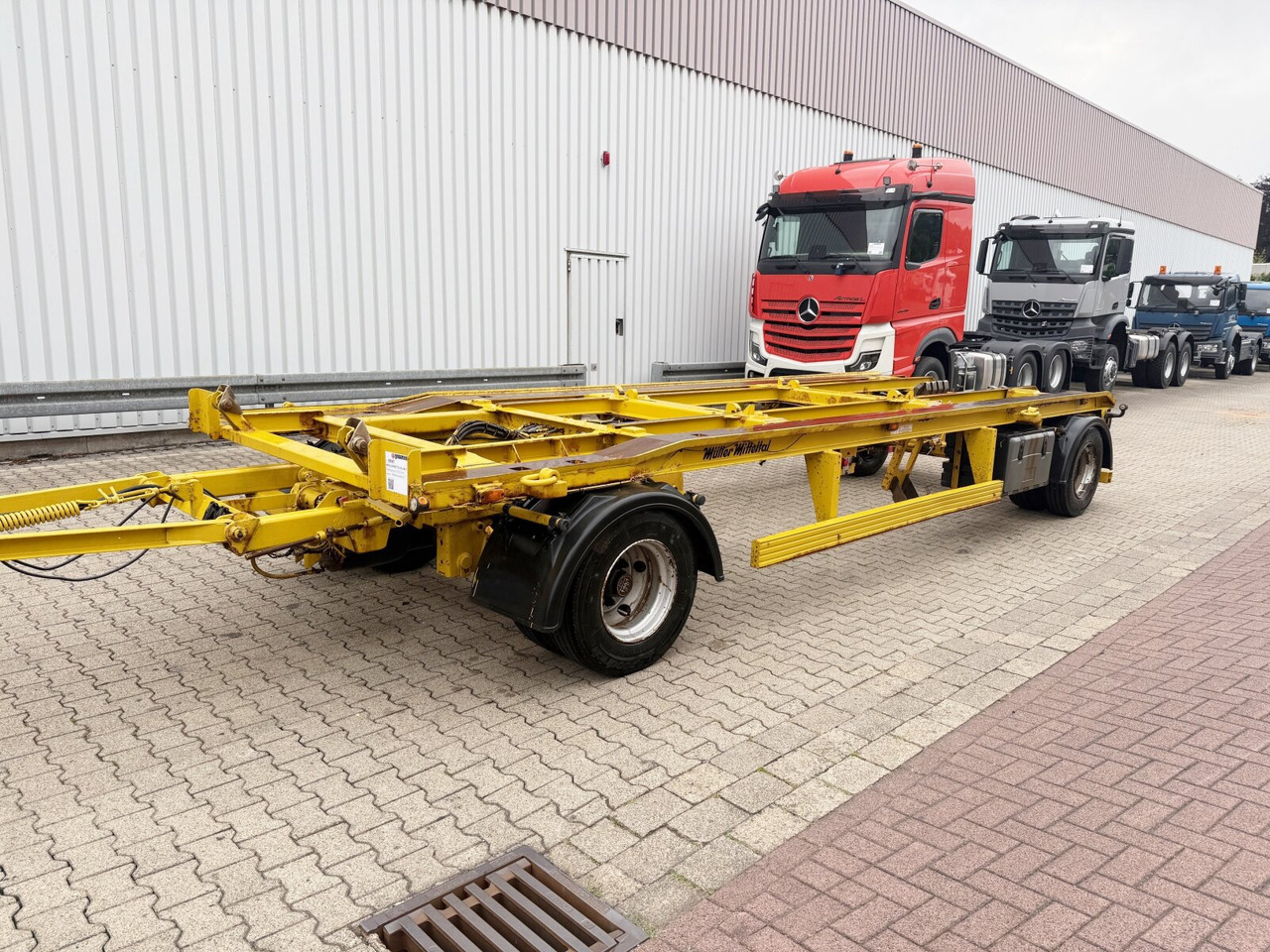 RA-T-Kombi 18,0 RA-T-Kombi 18,0 - Hákový/ Ramenový nosič přívěs: obrázok 1 RA-T-Kombi 18,0 RA-T-Kombi 18,0 - Hákový/ Ramenový nosič přívěs: obrázok 1