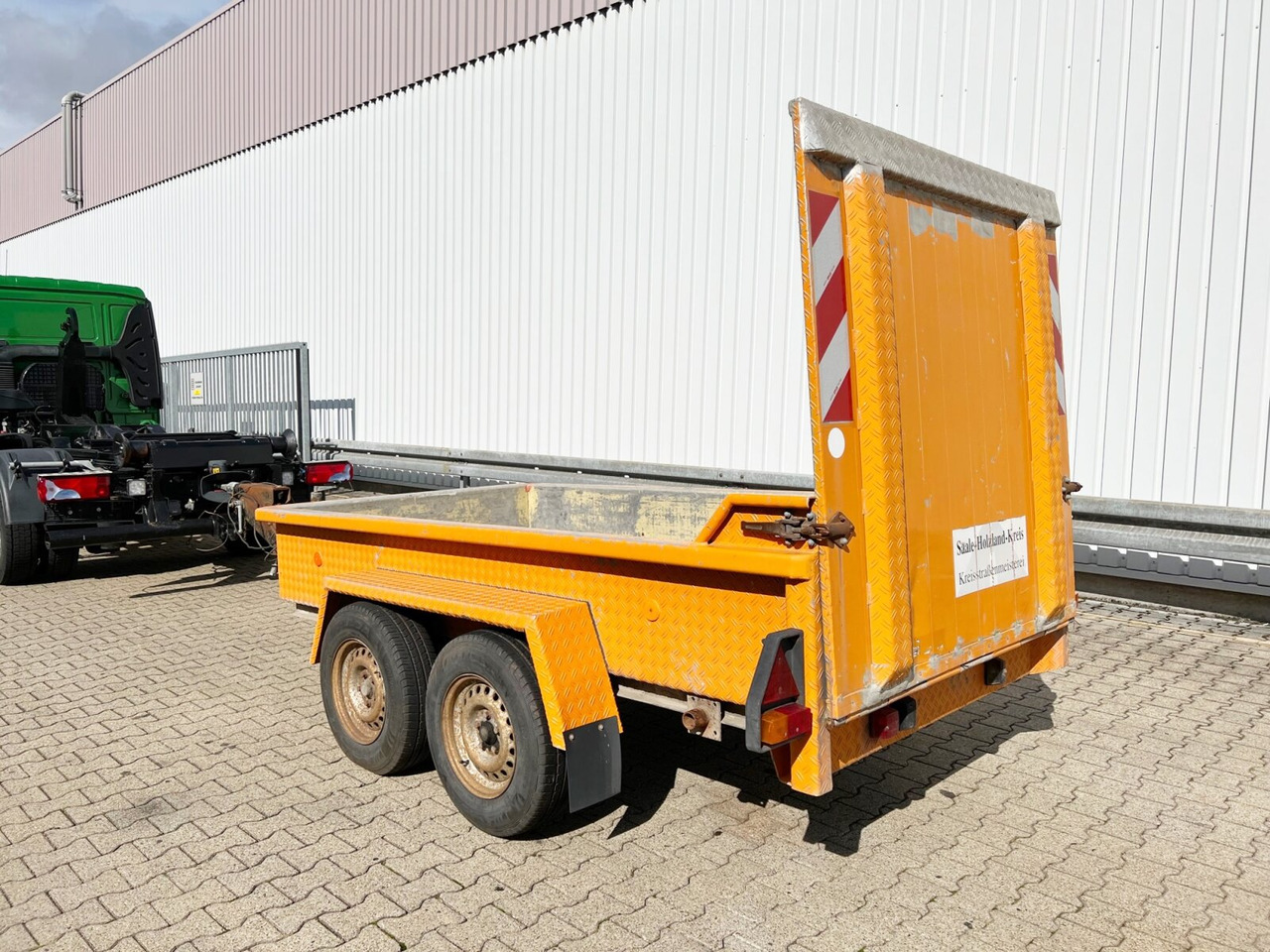 STB 300/30B STB 300/30B - Prepravník stavebných strojov: obrázok 5 STB 300/30B STB 300/30B - Prepravník stavebných strojov: obrázok 5