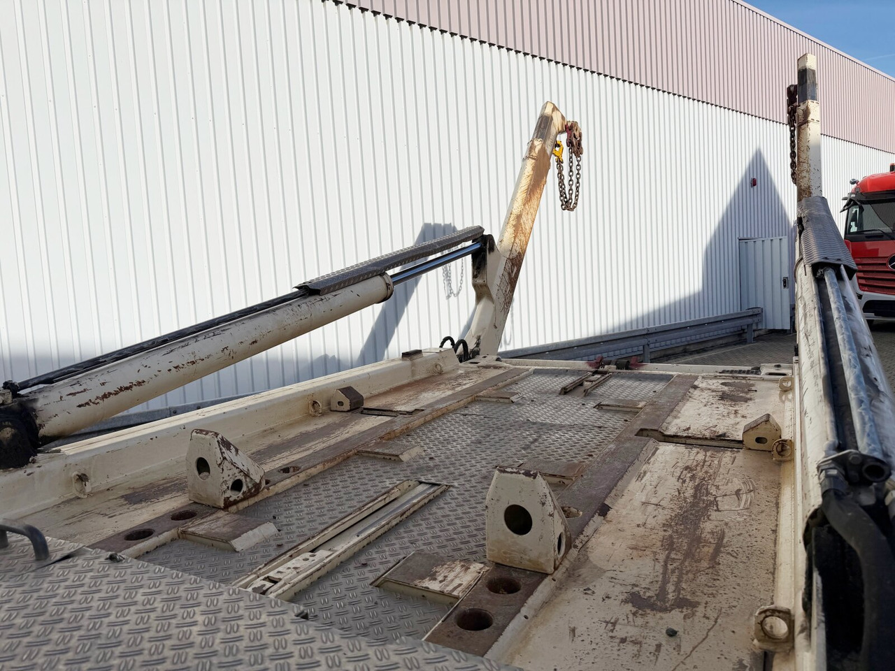 Scania P 320/400 6x2-4 P 320/400 6x2-4, Lenk-/Liftachse, Tele-Absetzanlage, Funk - Ramenový nosič kontajnerov: obrázok 2 Scania P 320/400 6x2-4 P 320/400 6x2-4, Lenk-/Liftachse, Tele-Absetzanlage, Funk - Ramenový nosič kontajnerov: obrázok 2