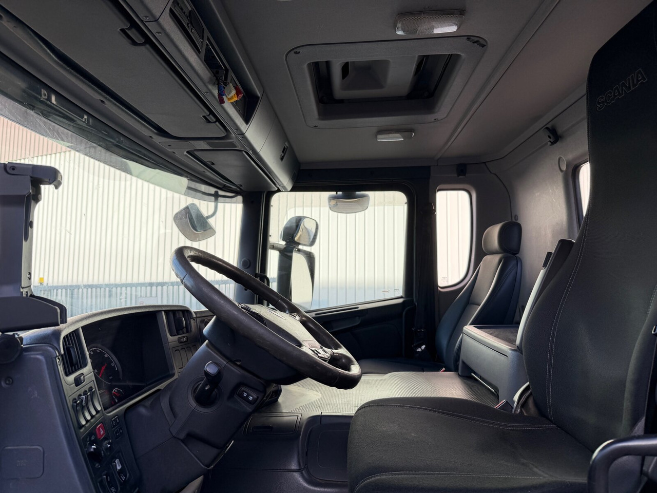 Scania P 320/400 6x2-4 P 320/400 6x2-4, Lenk-/Liftachse, Tele-Absetzanlage, Funk - Ramenový nosič kontajnerov: obrázok 3 Scania P 320/400 6x2-4 P 320/400 6x2-4, Lenk-/Liftachse, Tele-Absetzanlage, Funk - Ramenový nosič kontajnerov: obrázok 3