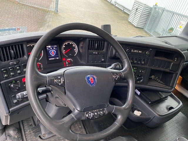 Scania R450 LB 6x2-4 R450 LB 6x2-4 Getränkekoffer, Retarder, Lift-/Lenkachse, Stapleraufnahme - Skříňový nákladní auto: obrázok 5 Scania R450 LB 6x2-4 R450 LB 6x2-4 Getränkekoffer, Retarder, Lift-/Lenkachse, Stapleraufnahme - Skříňový nákladní auto: obrázok 5