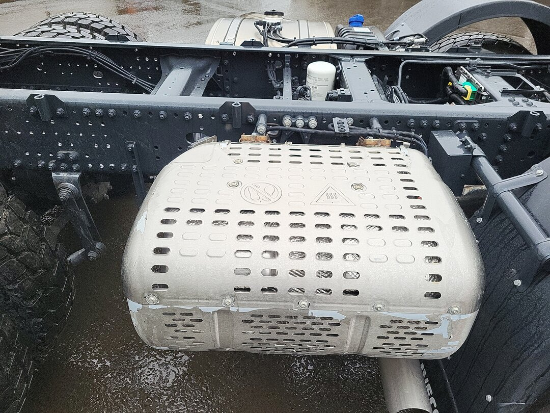 T-Way AT410T51 8x4 T-Way AT410T51 8x4, Retarder, Nebenantrieb, 4x VORHANDEN! - Podvozek s kabinou: obrázok 3 T-Way AT410T51 8x4 T-Way AT410T51 8x4, Retarder, Nebenantrieb, 4x VORHANDEN! - Podvozek s kabinou: obrázok 3