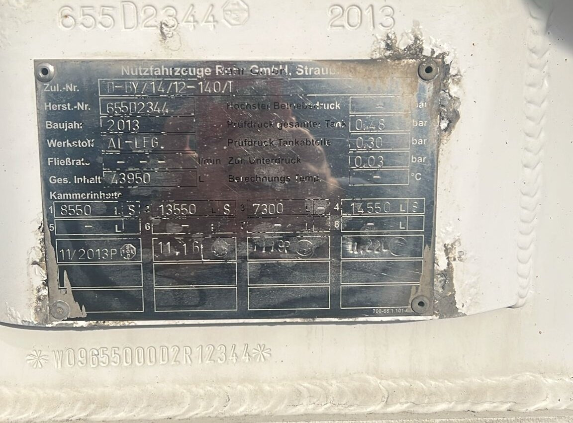 TAL 44.0/11-27 TAL 44.0/11-27, 43.950l, 4 Kammern, Untenbefüllung, Pumpe - Cisternový náves: obrázok 3 TAL 44.0/11-27 TAL 44.0/11-27, 43.950l, 4 Kammern, Untenbefüllung, Pumpe - Cisternový náves: obrázok 3