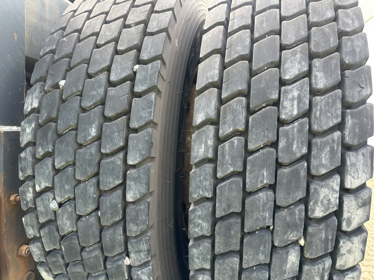 815 4x2 815 4x2 Terminal Tractor, Rangierfahrzeug - Ťahač: obrázok 5 815 4x2 815 4x2 Terminal Tractor, Rangierfahrzeug - Ťahač: obrázok 5