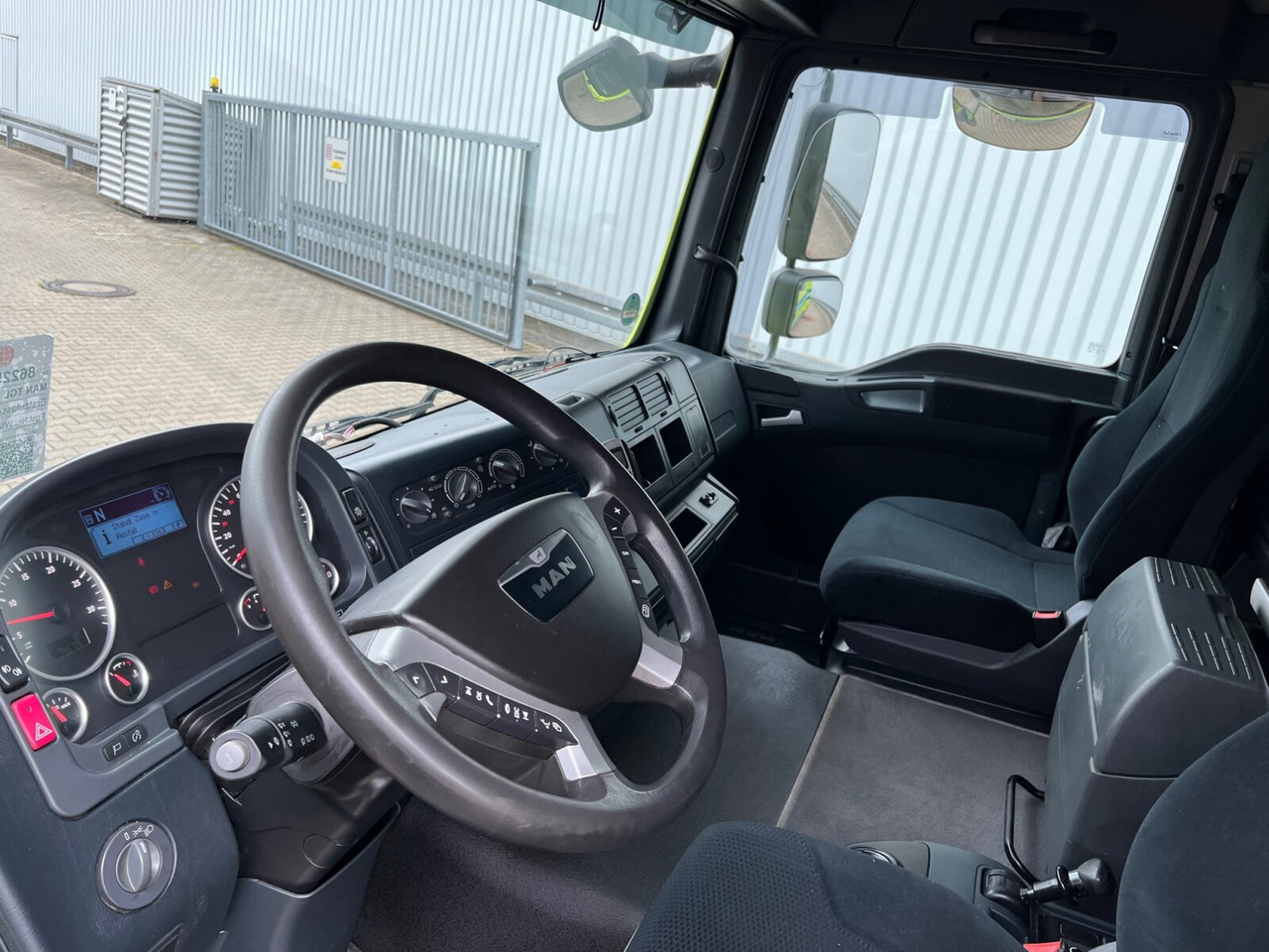 MAN TGL 8.220 4X2 BL TGL 8.220 4X2 BL - Ťahač: obrázok 3 MAN TGL 8.220 4X2 BL TGL 8.220 4X2 BL - Ťahač: obrázok 3