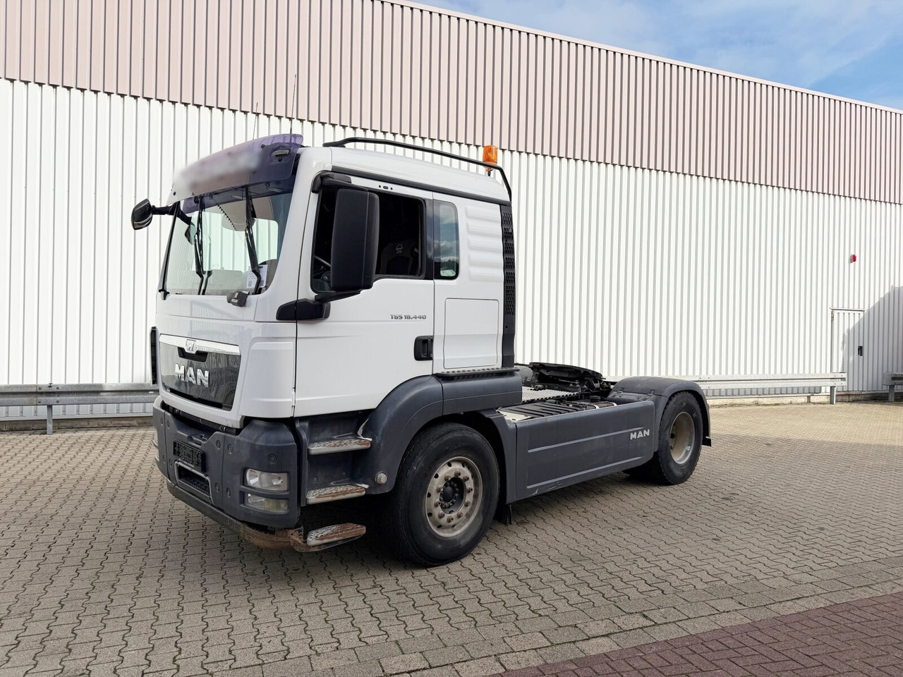 MAN TGS 18.440 4X2 LL TGS 18.440 4X2 LL, Intarder, Kipphydraulik - Ťahač: obrázok 1 MAN TGS 18.440 4X2 LL TGS 18.440 4X2 LL, Intarder, Kipphydraulik - Ťahač: obrázok 1
