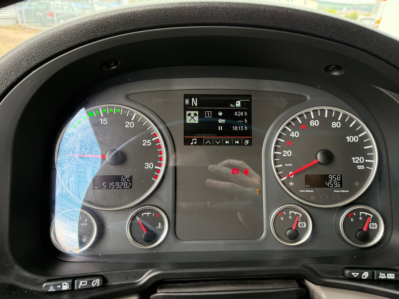 MAN TGX 26.510 6X2/4 BLS TGX 26.510 6X2/4 BLS, Intarder, Vorlauflenk-/lift, Standklima, XXL-Fahrerhaus, 70t - Ťahač: obrázok 3 MAN TGX 26.510 6X2/4 BLS TGX 26.510 6X2/4 BLS, Intarder, Vorlauflenk-/lift, Standklima, XXL-Fahrerhaus, 70t - Ťahač: obrázok 3