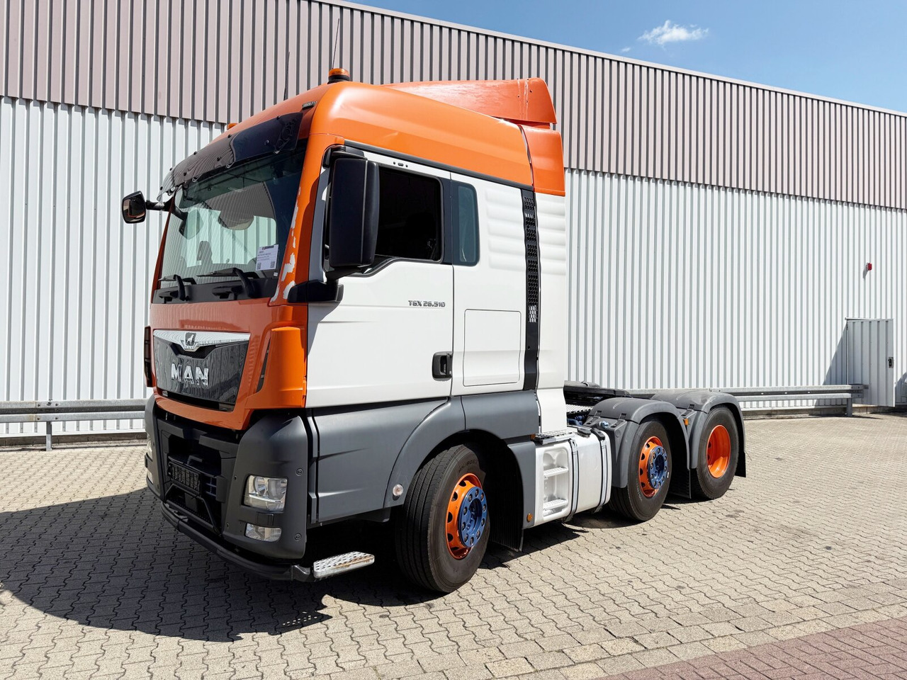 MAN TGX 26.510 6X2/4 BLS TGX 26.510 6X2/4 BLS, Intarder, Vorlauflenk-/lift, XLX-Fahrerhaus, Standklima - Ťahač: obrázok 1 MAN TGX 26.510 6X2/4 BLS TGX 26.510 6X2/4 BLS, Intarder, Vorlauflenk-/lift, XLX-Fahrerhaus, Standklima - Ťahač: obrázok 1