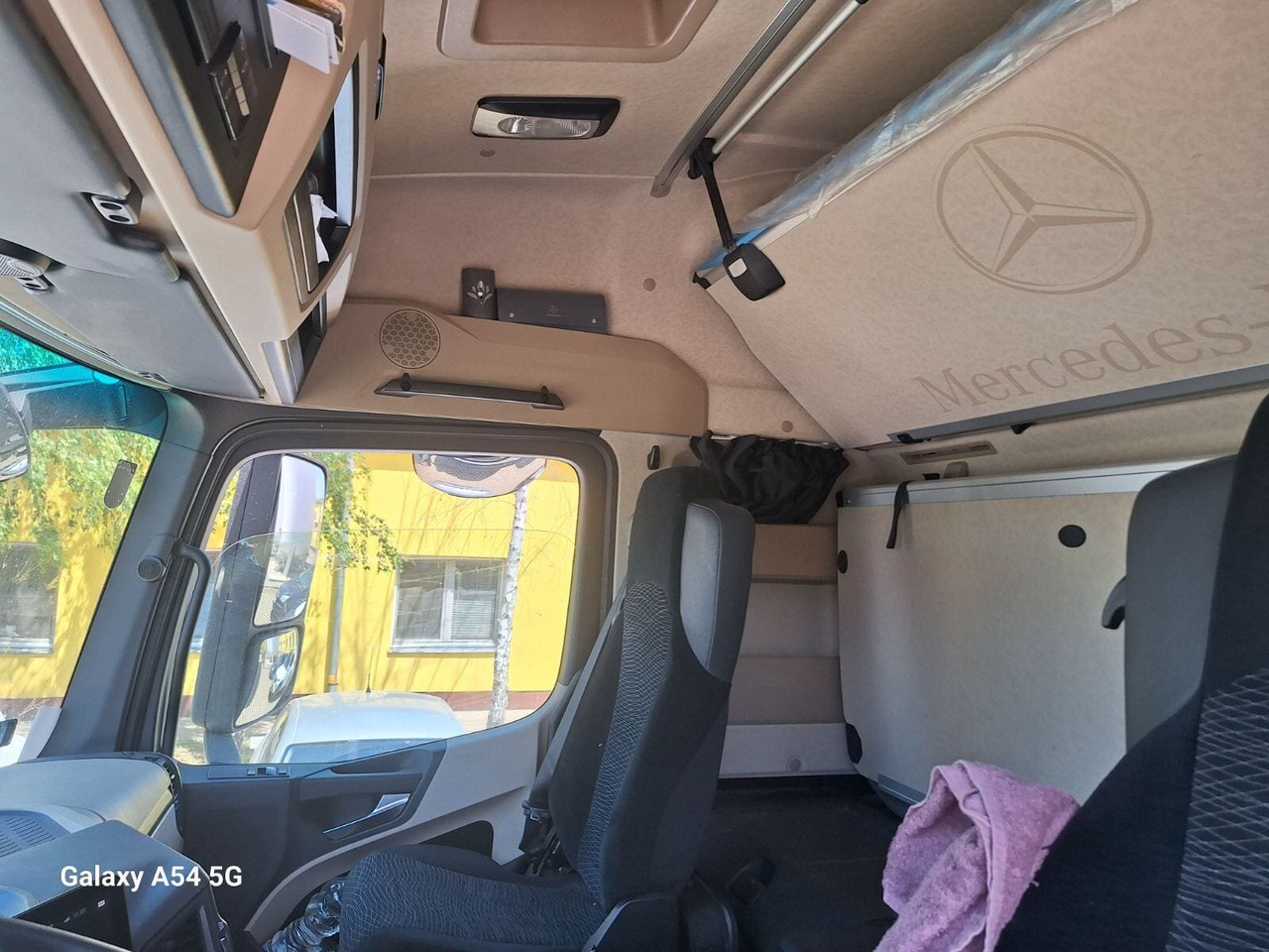 Mercedes-Benz Actros 1846 LS 4x2 Actros 1846 LS 4x2 MultimediaCockpit, StreamSpace, ADR - Ťahač: obrázok 5 Mercedes-Benz Actros 1846 LS 4x2 Actros 1846 LS 4x2 MultimediaCockpit, StreamSpace, ADR - Ťahač: obrázok 5