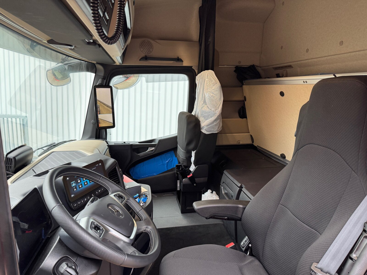 Mercedes-Benz Actros 2648 LS 6x2 Actros 2648 LS 6x2, Retarder, Liftachse, MirrorCam, StreamSpace, Navi, LED - Ťahač: obrázok 3 Mercedes-Benz Actros 2648 LS 6x2 Actros 2648 LS 6x2, Retarder, Liftachse, MirrorCam, StreamSpace, Navi, LED - Ťahač: obrázok 3