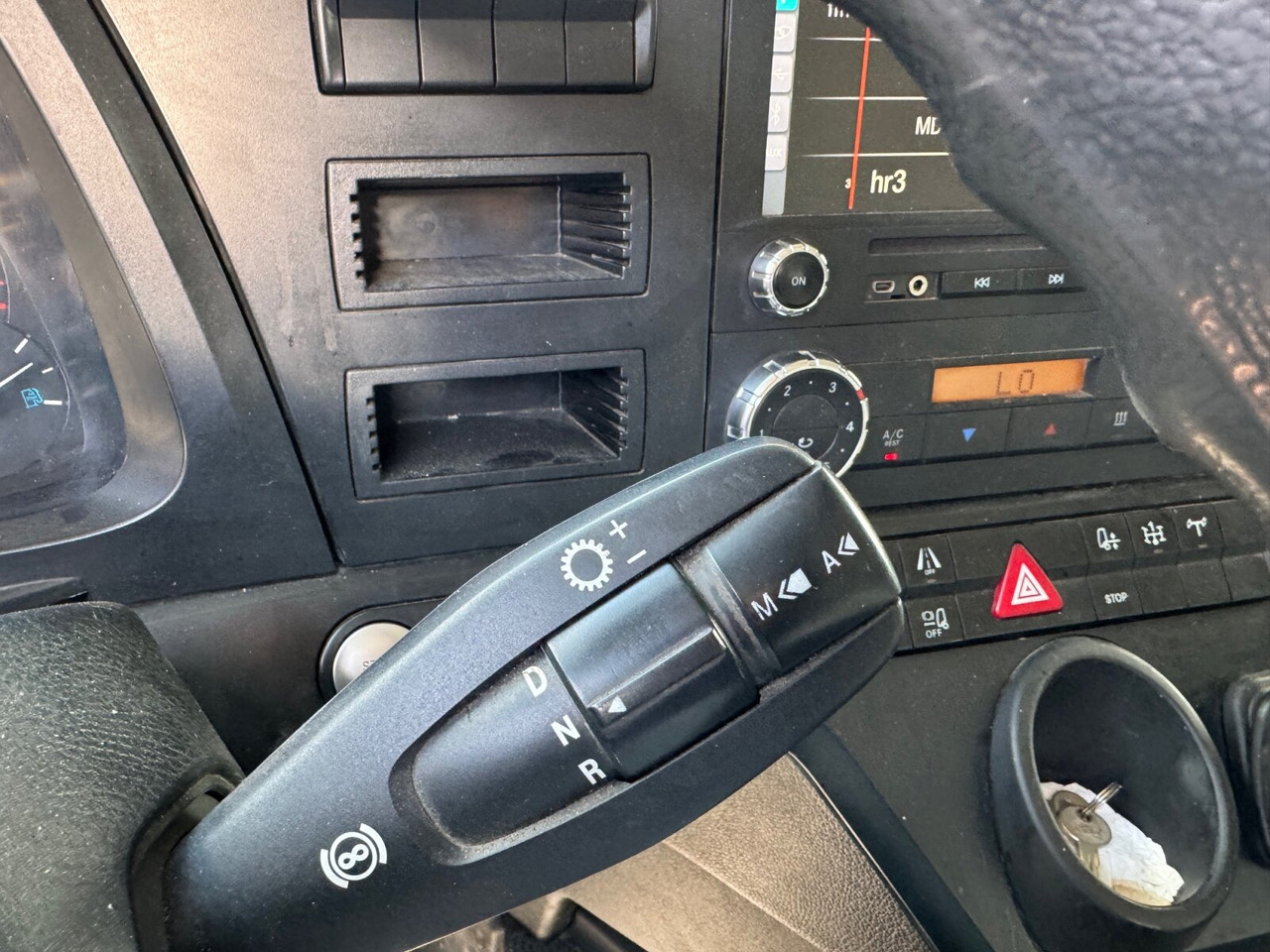 Mercedes-Benz Arocs 1845 LS 4x4 HAD Arocs 1845 LS 4x4 HAD, Retarder, Navi, HydroDrive, Kipphydraulik - Ťahač: obrázok 4 Mercedes-Benz Arocs 1845 LS 4x4 HAD Arocs 1845 LS 4x4 HAD, Retarder, Navi, HydroDrive, Kipphydraulik - Ťahač: obrázok 4