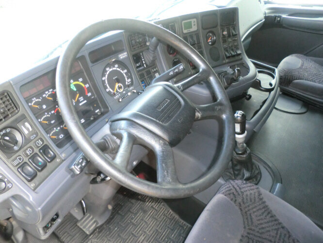 Scania 124 R 470 4x2 124R470 4x2, Kipphydraulik, 6 Zylinder - Ťahač: obrázok 4 Scania 124 R 470 4x2 124R470 4x2, Kipphydraulik, 6 Zylinder - Ťahač: obrázok 4