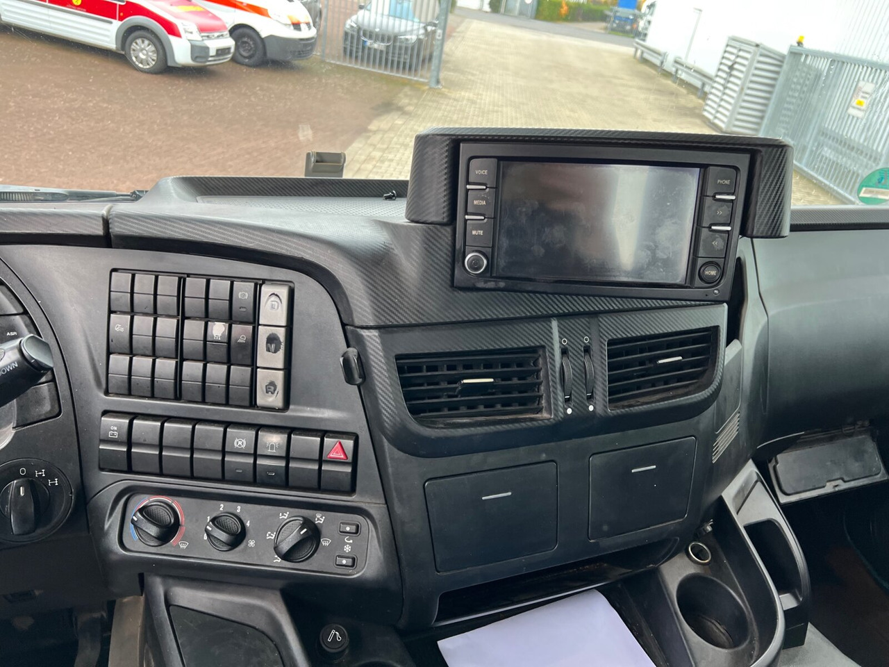 Stralis AT440S46TZ 6x4 Stralis AT440S46TZ 6x4, EEV, Kipphydraulik - Ťahač: obrázok 4 Stralis AT440S46TZ 6x4 Stralis AT440S46TZ 6x4, EEV, Kipphydraulik - Ťahač: obrázok 4