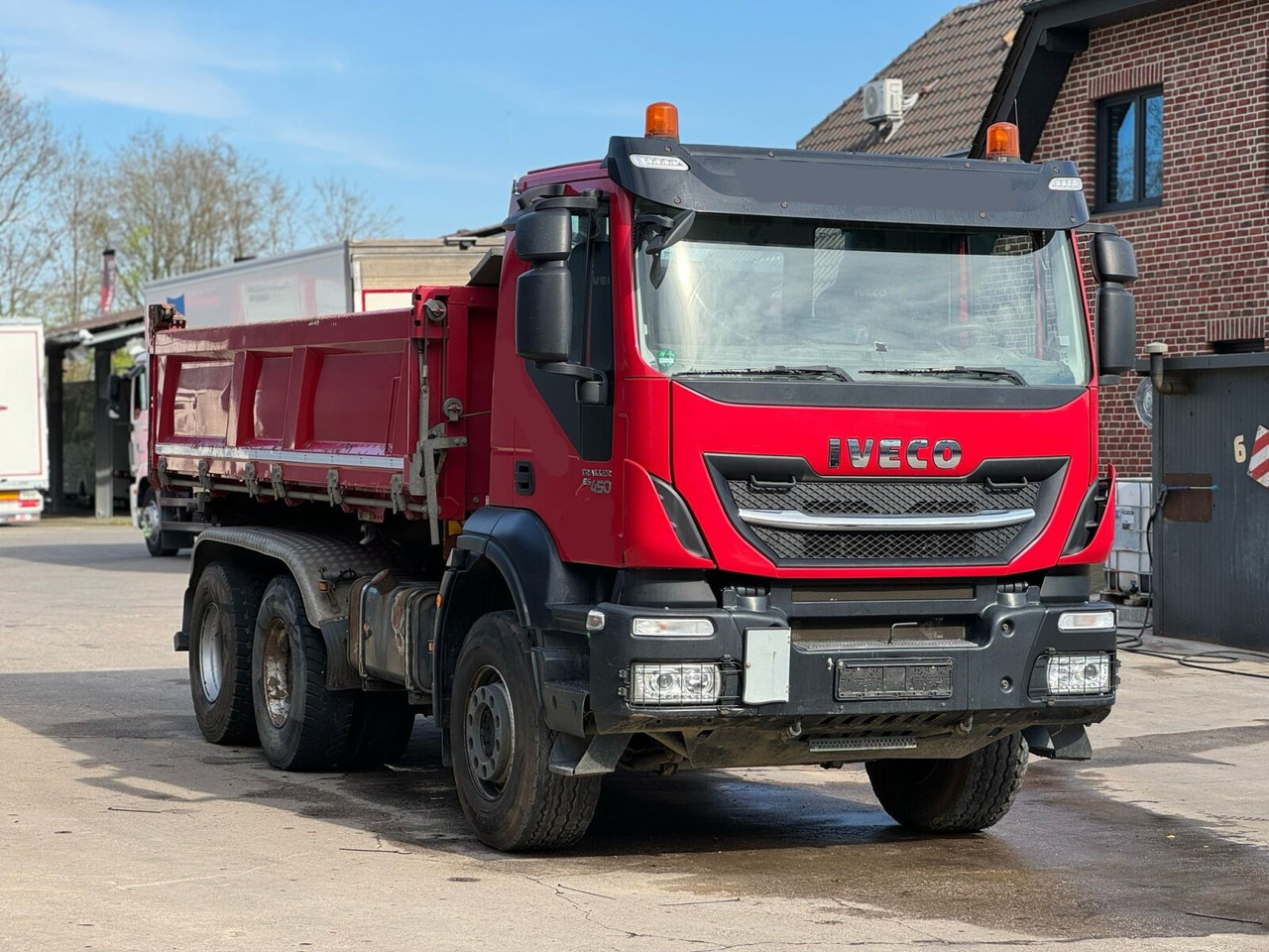 Trakker AD260T45 6x4 Trakker AD260T45 6x4, Bordmatik - Sklápač: obrázok 2 Trakker AD260T45 6x4 Trakker AD260T45 6x4, Bordmatik - Sklápač: obrázok 2