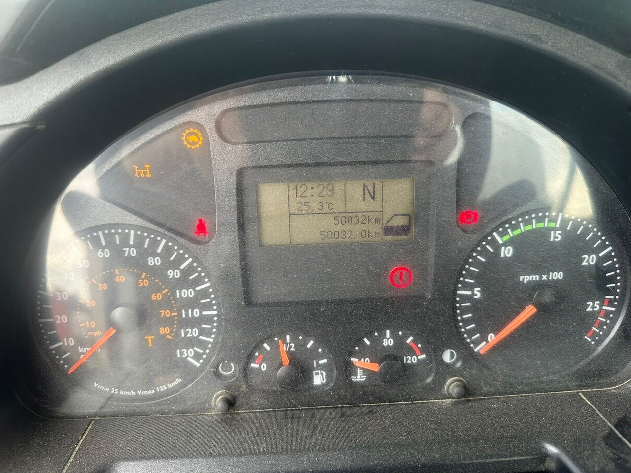 Trakker AD340T41B 8x4 Trakker AD340T41B 8x4, Betonmischer Stetter ca. 9m³ - Domiešavač: obrázok 4 Trakker AD340T41B 8x4 Trakker AD340T41B 8x4, Betonmischer Stetter ca. 9m³ - Domiešavač: obrázok 4