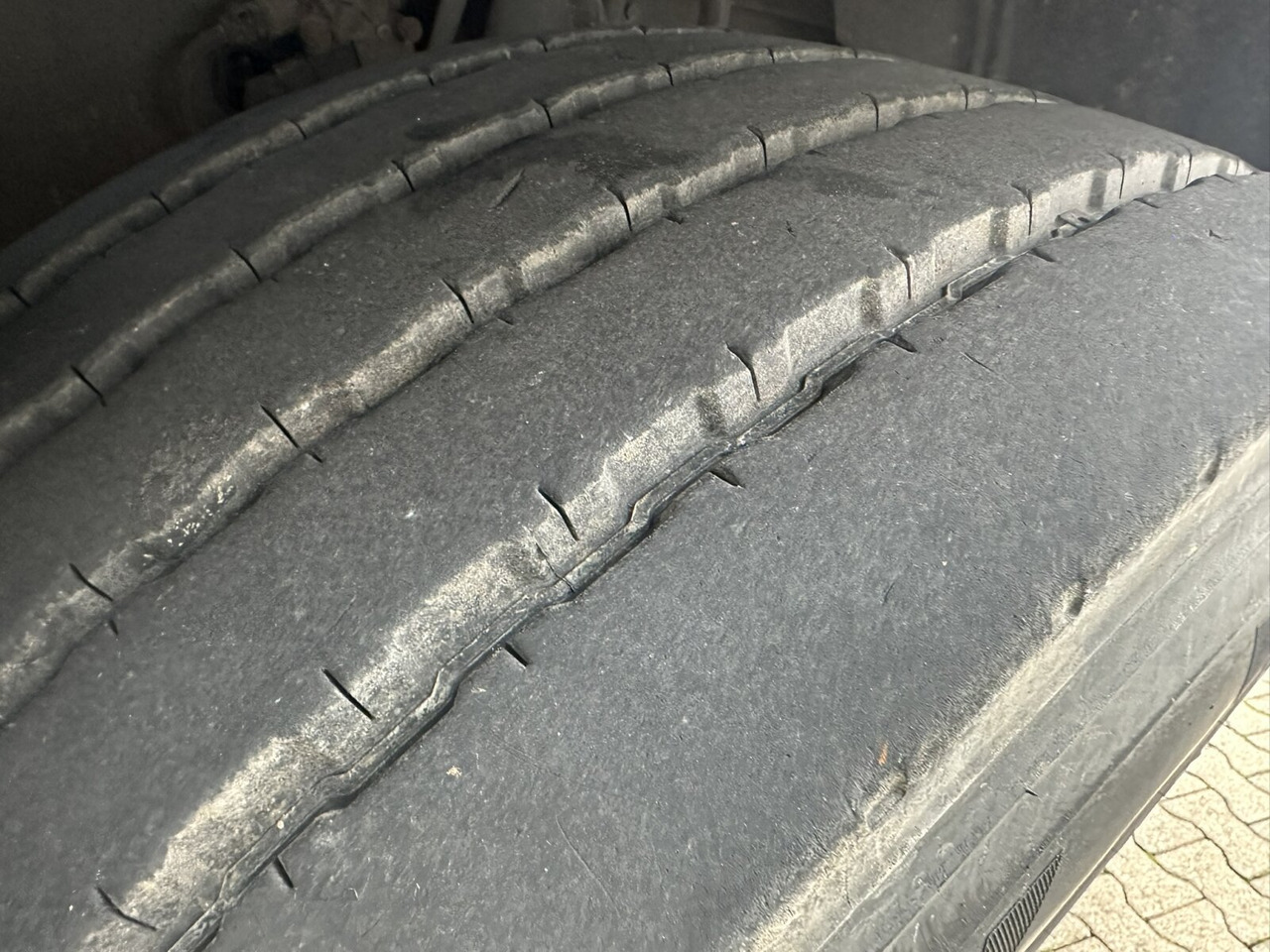 Volvo FM 400 6x4 R FM 400/6x4 R, VDL S-21-6200 4.50 bis 7.00m Container - Hákový nosič kontajnerov: obrázok 5 Volvo FM 400 6x4 R FM 400/6x4 R, VDL S-21-6200 4.50 bis 7.00m Container - Hákový nosič kontajnerov: obrázok 5