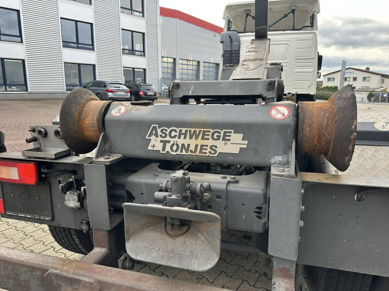 Volvo FM 400 6x4 R FM 400/6x4 R, VDL S-21-6200 4.50 bis 7.00m Container - Hákový nosič kontajnerov: obrázok 2 Volvo FM 400 6x4 R FM 400/6x4 R, VDL S-21-6200 4.50 bis 7.00m Container - Hákový nosič kontajnerov: obrázok 2