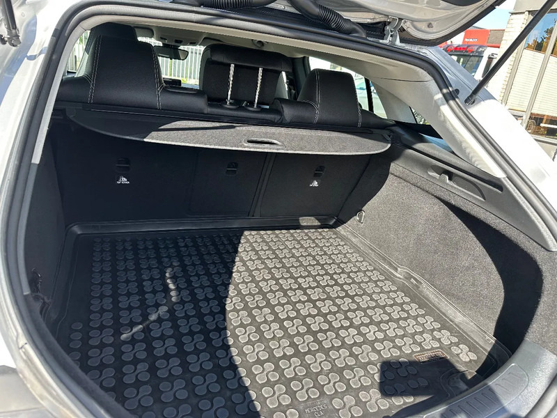 Mercedes-Benz CLA-Klasse 200 D - SHOOTING BRAKE + STANDKLIMA + NAVI - Automobil: obrázok 4 Mercedes-Benz CLA-Klasse 200 D - SHOOTING BRAKE + STANDKLIMA + NAVI - Automobil: obrázok 4