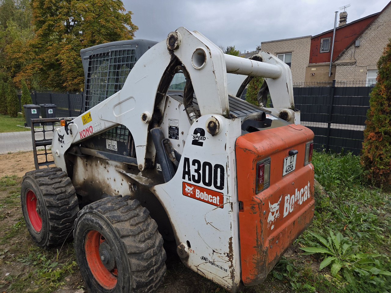 BOBCAT A300 - Šmykom riadený nakladač: obrázok 3 BOBCAT A300 - Šmykom riadený nakladač: obrázok 3