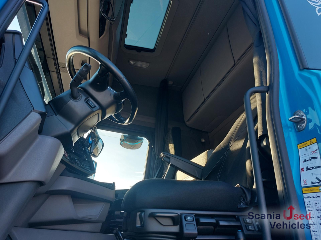 SCANIA R 450 B6x2*4NA - Sklápač: obrázok 2 SCANIA R 450 B6x2*4NA - Sklápač: obrázok 2